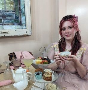 Meet your Posher, Maddie